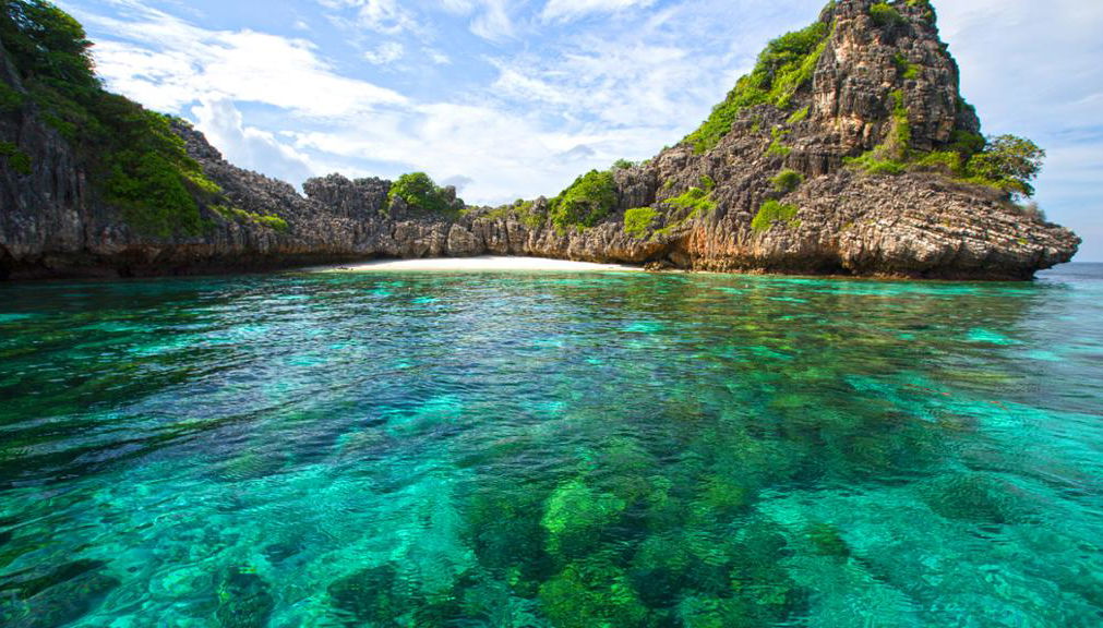 Koh Rok and Koh Haa snorkelling - Photo 1
